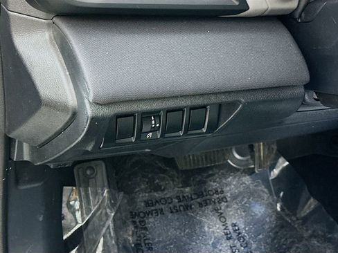 Used 2020 Subaru Outback Premium image 15