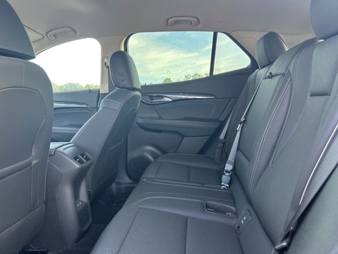 Used 2023 Buick Envision Essence FWD image 11