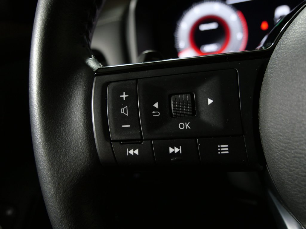 Used 2023 Nissan Rogue Platinum AWD/4WD image 22