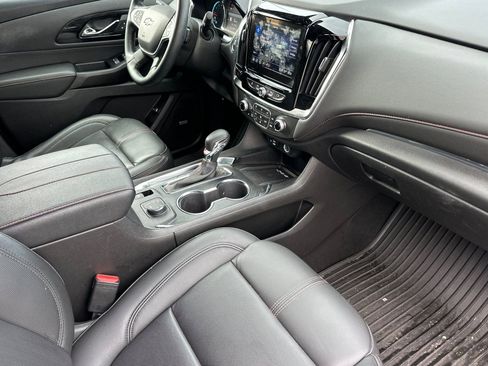 Certified 2023 Chevrolet Traverse RS image 19