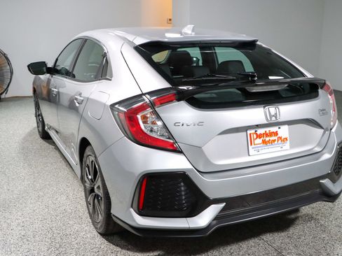Used 2018 Honda Civic EX image 9