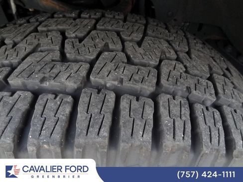 Used 2023 Ford F150 Lariat w/ Equipment Group 502A High AWD/4WD image 14