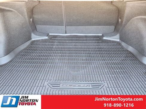 Used 2024 Toyota Corolla SE image 34