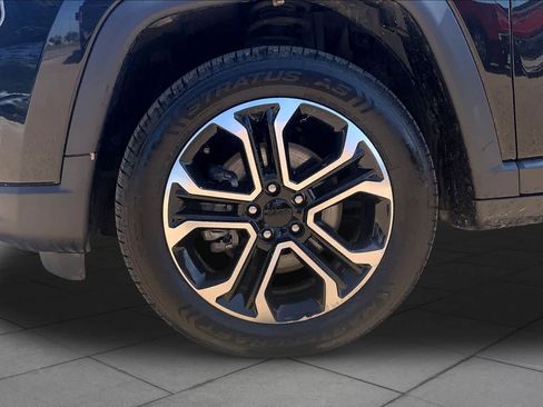Used 2022 Jeep Compass Limited AWD/4WD image 11