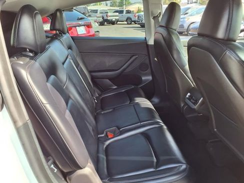 Used 2024 Tesla Model Y Long Range AWD/4WD image 26
