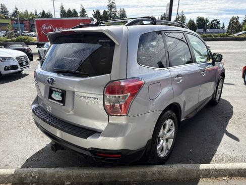Used 2014 Subaru Forester 2.5i Touring AWD/4WD image 9