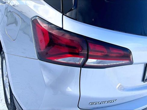 Used 2022 Chevrolet Equinox LT image 22