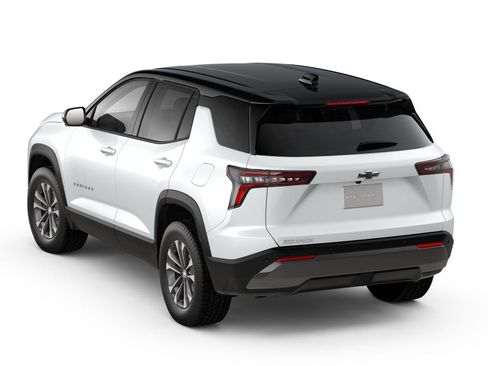 New 2026 Chevrolet Equinox LT image 2