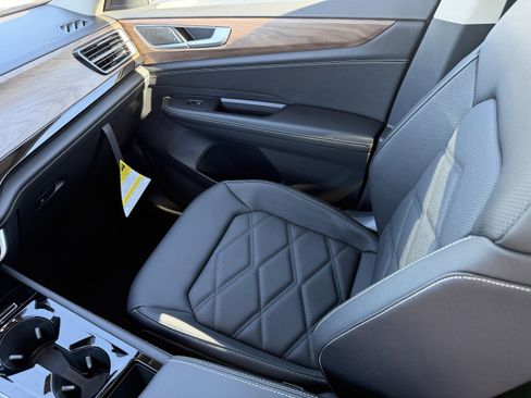 New 2026 Volkswagen Atlas SE image 14