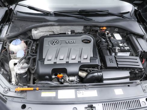Used 2013 Volkswagen Passat TDI SEL Premium FWD image 18