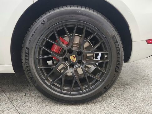 Used 2017 Porsche Macan GTS AWD/4WD image 45