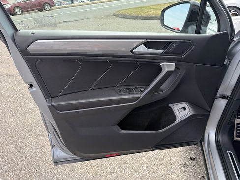 Certified 2024 Volkswagen Tiguan SE R-Line image 3