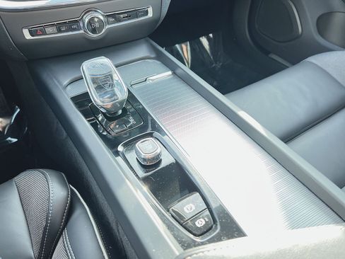 Certified 2024 Volvo S60 B5 Plus w/ Climate Package image 22