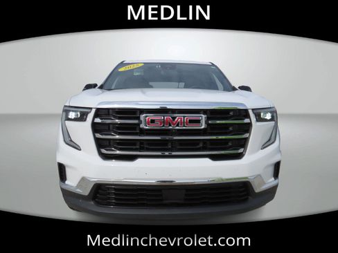 Used 2025 GMC Acadia Elevation image 3