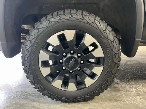 Used 2020 Chevrolet Silverado 2500 LT w/ All Star Edition image 13