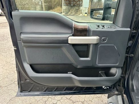 Used 2022 Ford F350 Lariat w/ Lariat Value Package image 20