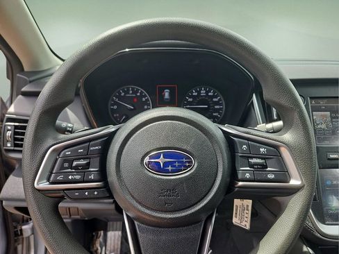 Used 2025 Subaru Outback AWD/4WD image 19