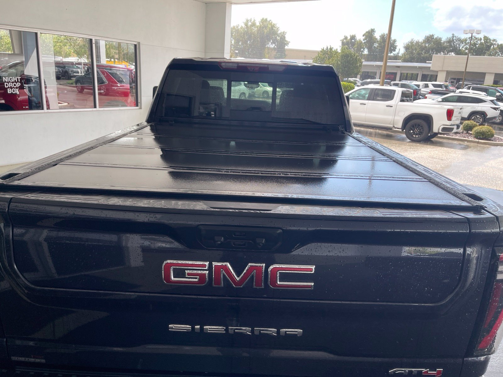 Used 2025 GMC Sierra 3500 AT4 w/ AT4 Premium Plus Package AWD/4WD image 5