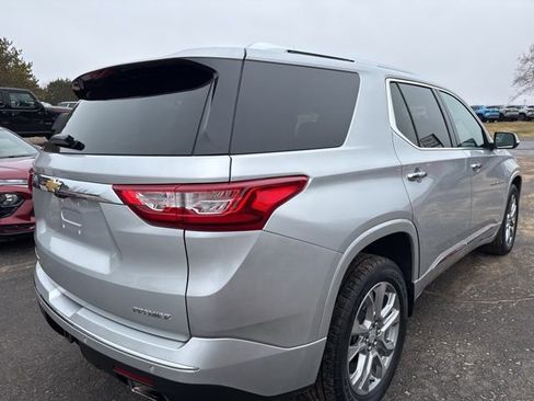 Used 2021 Chevrolet Traverse Premier AWD/4WD image 7