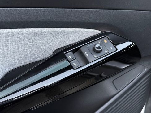 New 2026 Volkswagen ID.4 Pro image 23