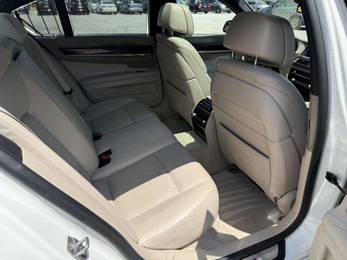 Used 2014 BMW 740i RWD image 23