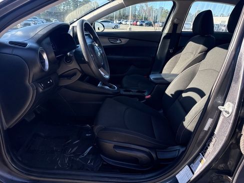 Used 2021 Kia Forte LXS image 13