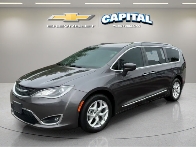 Used 2017 Chrysler Pacifica Touring-L Plus w/ Tire & Wheel Group FWD image 1