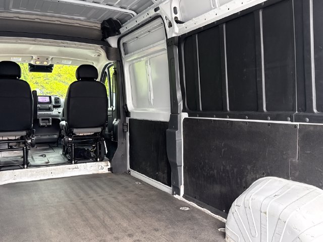 Used 2025 RAM ProMaster 2500 w/ Convenience Group FWD image 18
