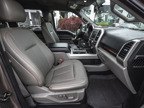 Used 2018 Ford F150 Lariat w/ Equipment Group 501A Mid AWD/4WD image 28