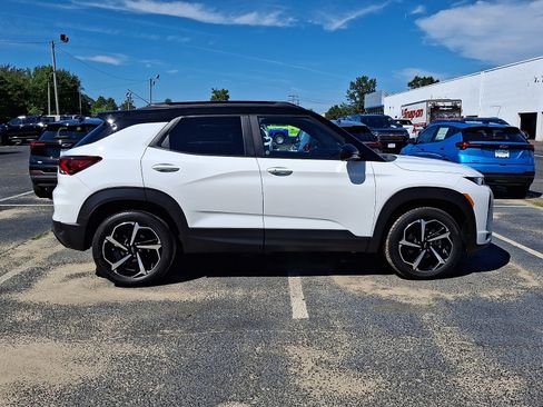 Used 2023 Chevrolet TrailBlazer RS w/ Convenience Package AWD/4WD image 7