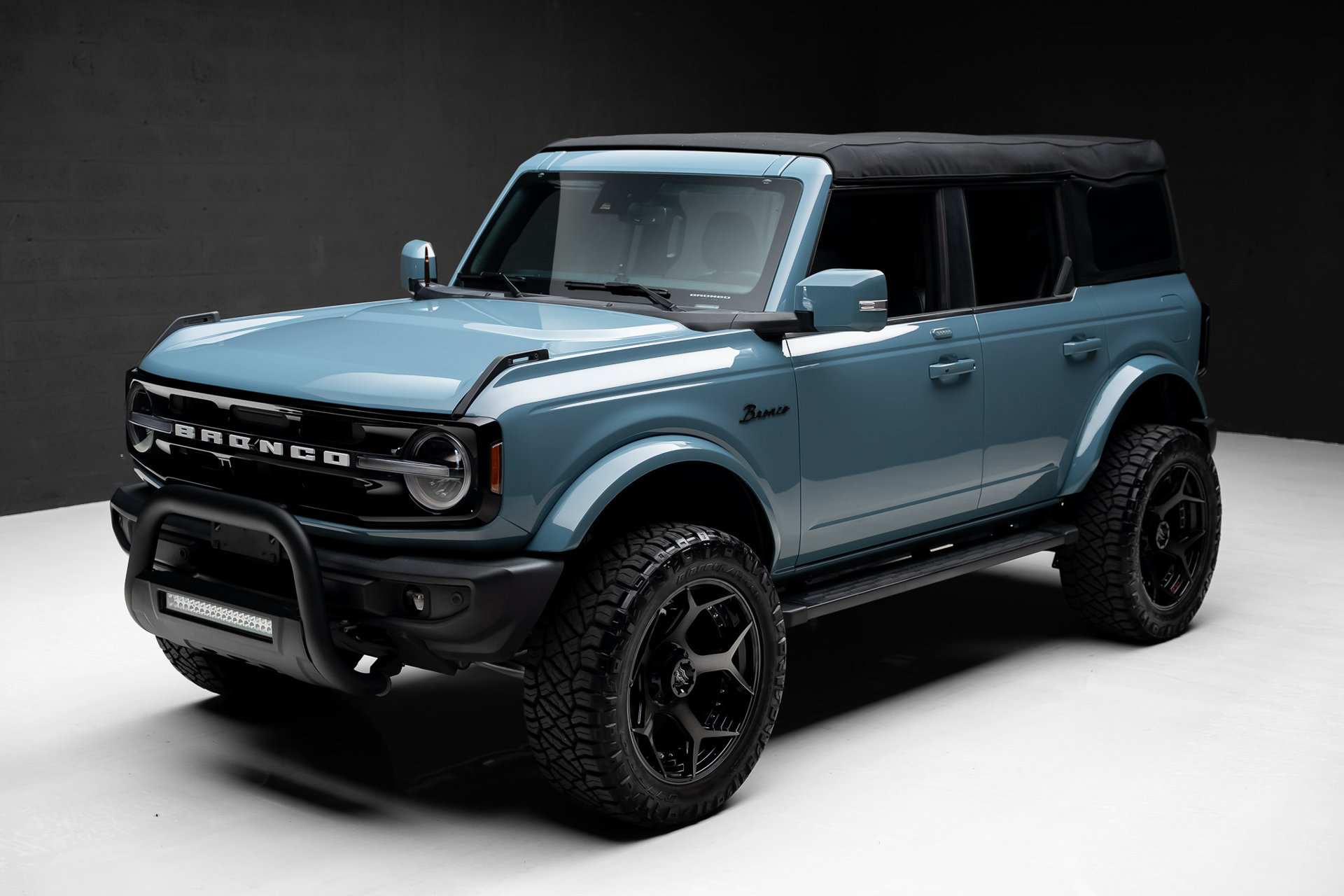 Used 2023 Ford Bronco Outer Banks AWD/4WD image 5