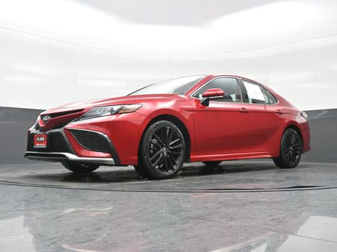 Used 2023 Toyota Camry XSE image 29