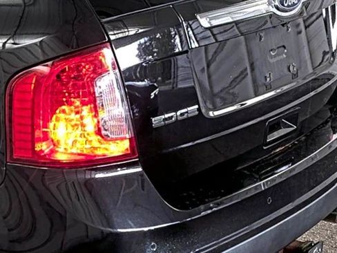 Used 2011 Ford Edge Limited w/ 301A Rapid Spec Order Code FWD image 9