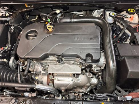 Used 2020 Chevrolet Malibu LT image 35