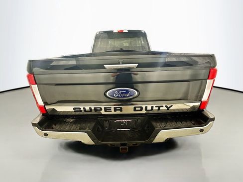 Used 2018 Ford F350 XLT w/ XLT Premium Package image 7