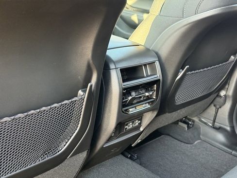 New 2025 Jeep Grand Cherokee Laredo X w/ Luxury Tech Group I image 30