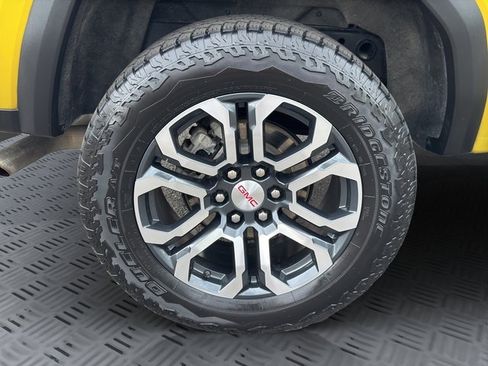 Used 2023 GMC Canyon AT4 w/ AT4 Premium Package image 30