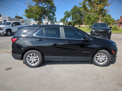 Used 2023 Chevrolet Equinox LT image 4
