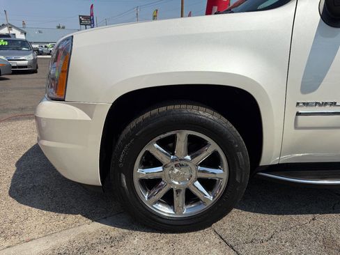 Used 2010 GMC Yukon Denali image 14