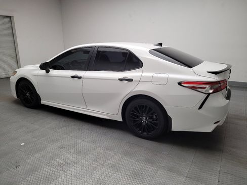 Used 2019 Toyota Camry SE image 3