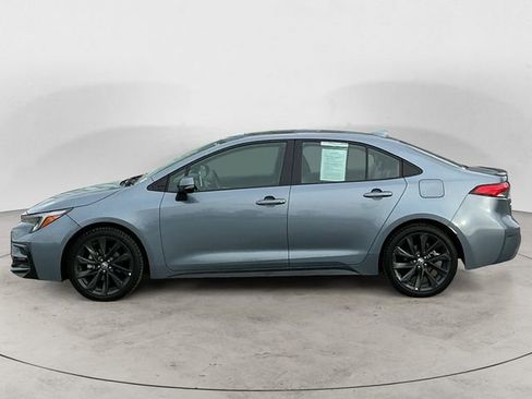 Used 2023 Toyota Corolla XSE FWD image 2