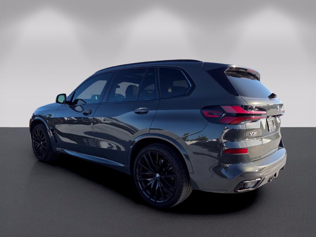 Certified 2026 BMW X5 sDrive40i w/ M Sport Package RWD image 6