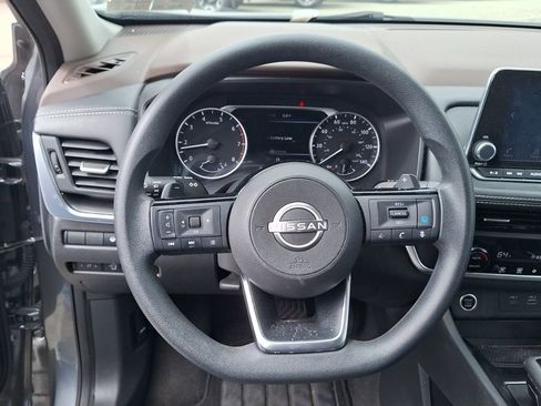 Used 2023 Nissan Rogue SV image 12