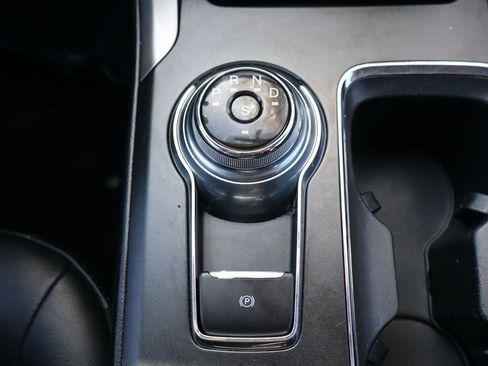 Used 2017 Ford Fusion SE w/ Equipment Group 201A image 36