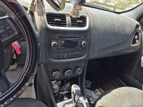 Used 2012 Dodge Avenger SE FWD image 7