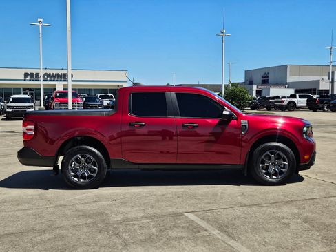 Certified 2025 Ford Maverick XLT FWD image 2