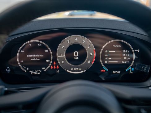 Used 2025 Porsche Cayenne image 15