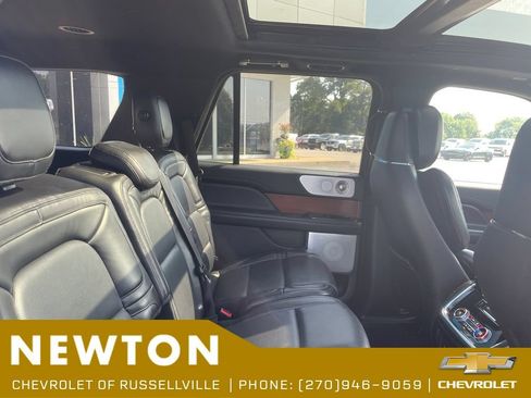 Used 2020 Lincoln Navigator Reserve w/ Equipment Group 208A Reserve AWD/4WD image 12