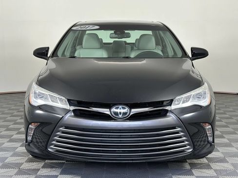Used 2017 Toyota Camry XLE w/ Advanced Technology Package FWD image 12