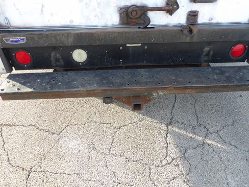 Used 2011 Ford E-350 and Econoline 350 Super Duty RWD image 6